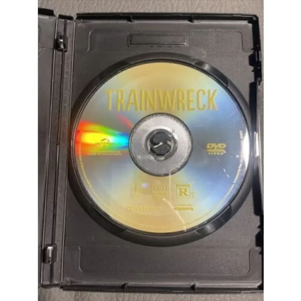 Trainwreck (DVD, 2015) Rental Amy Schumer R comedy Unrated Version Bonus Feature - Picture 5 of 6